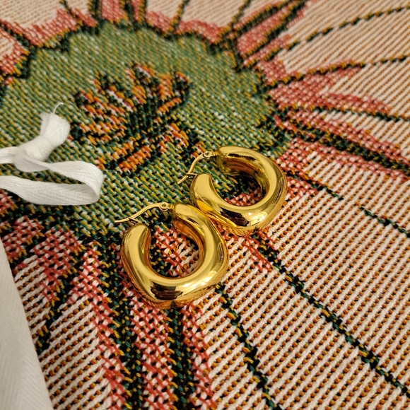 SOLD - Picture 2 of 4